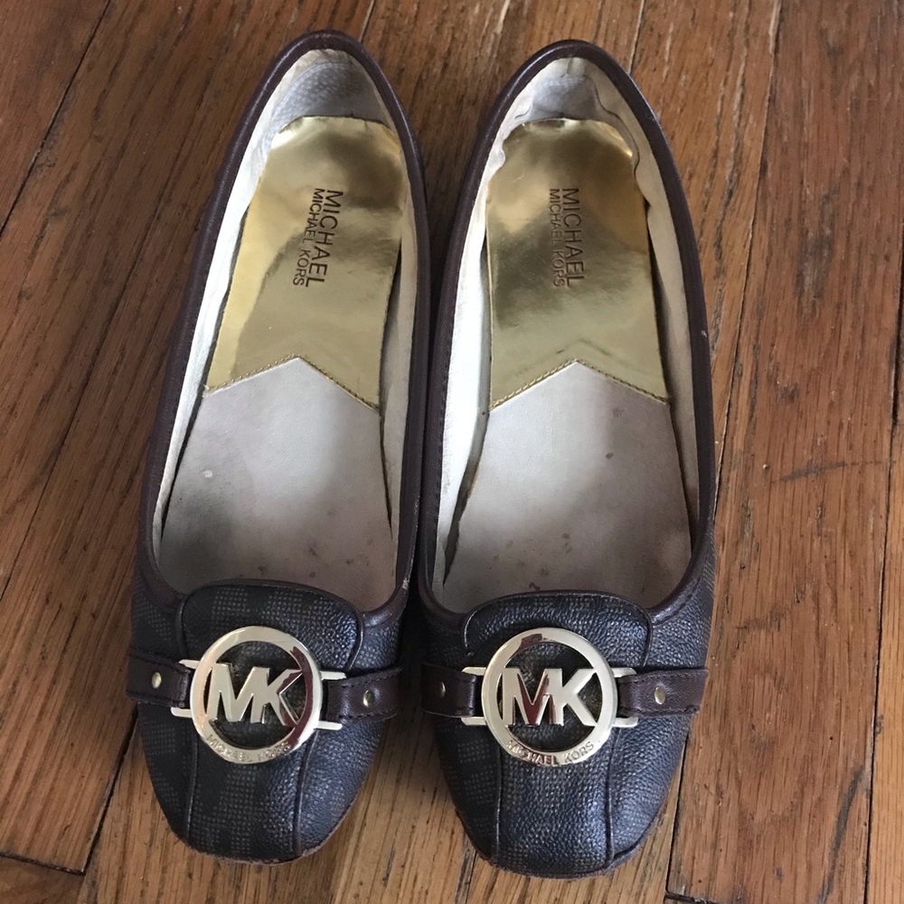 Michael Kors woman flat shoes.